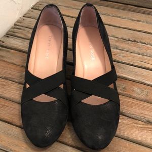 Taryn Rose wedge size 5